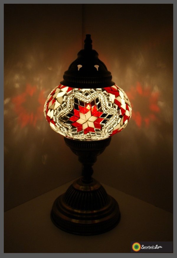 Tischlampe M / Weiß-Rot / (Art: M-015)